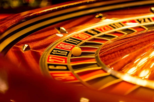 Live baccarat table with multiple players and real-time stats